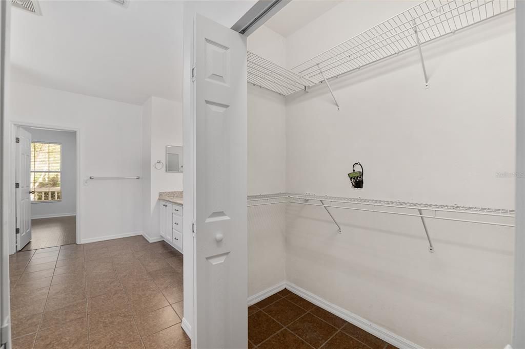 На продажу: $440,000 (4 спален, 2 ванн, 2246 Квадратных фут)