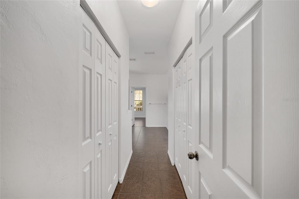 На продажу: $440,000 (4 спален, 2 ванн, 2246 Квадратных фут)