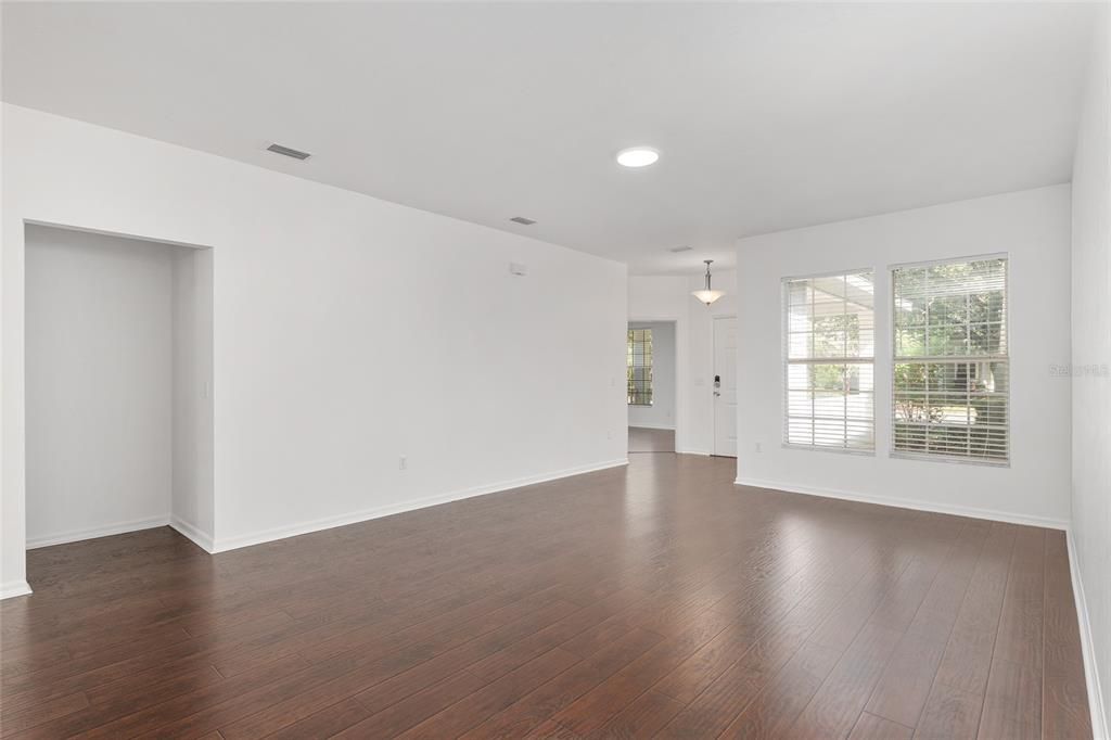 На продажу: $440,000 (4 спален, 2 ванн, 2246 Квадратных фут)