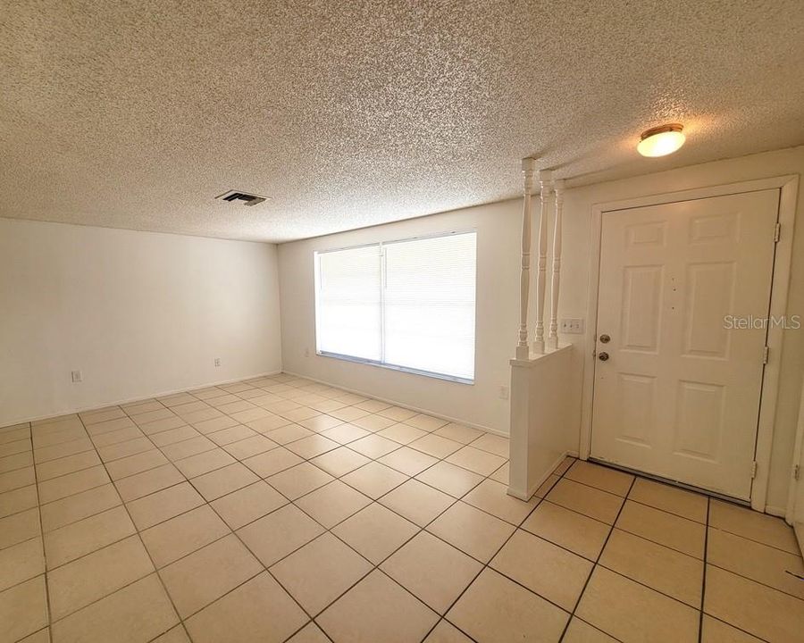 En Renta: $1,350 (2 camas, 2 baños, 966 Pies cuadrados)