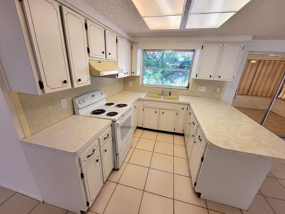 En Renta: $1,350 (2 camas, 2 baños, 966 Pies cuadrados)