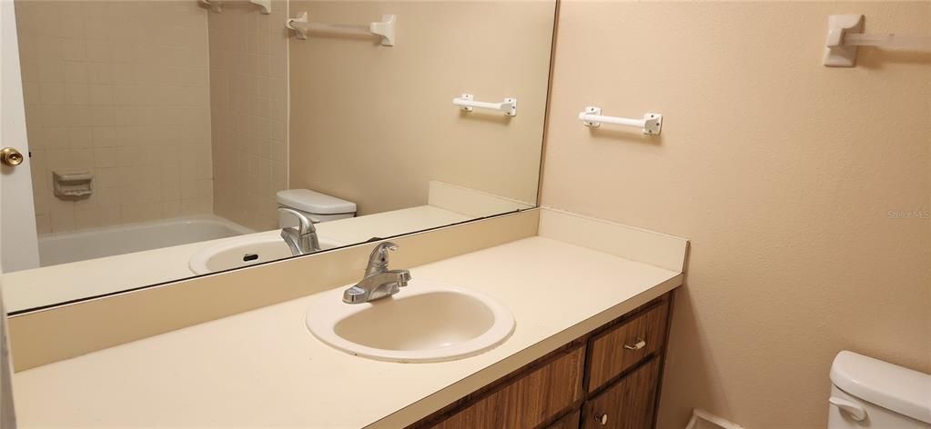 For Rent: $1,850 (2 beds, 2 baths, 960 Square Feet)