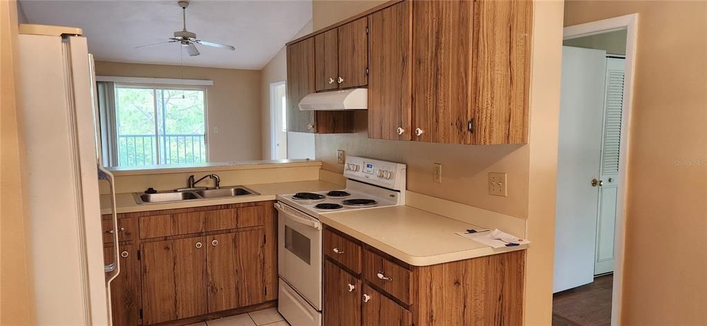 For Rent: $1,850 (2 beds, 2 baths, 960 Square Feet)