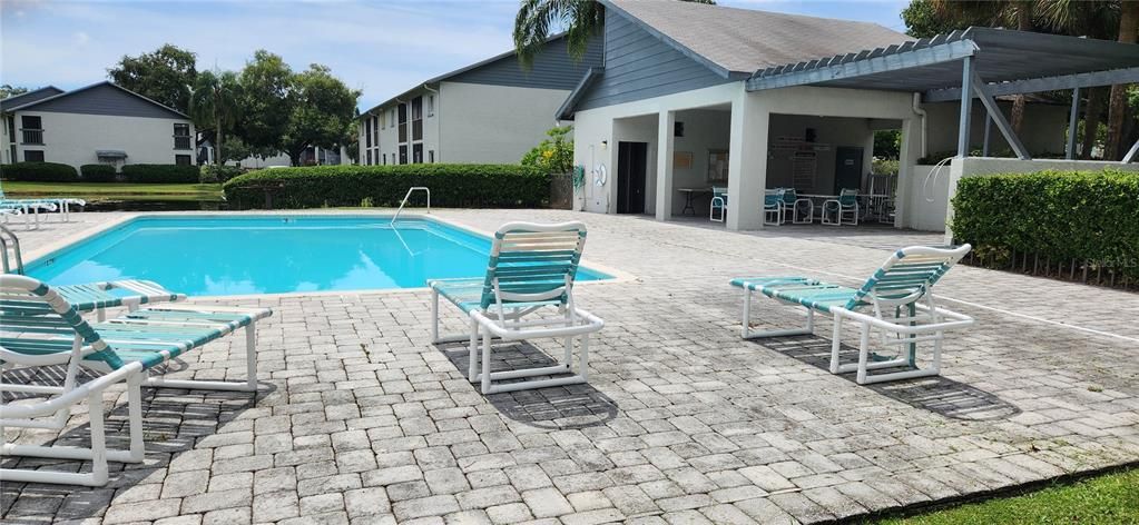 For Rent: $1,850 (2 beds, 2 baths, 960 Square Feet)