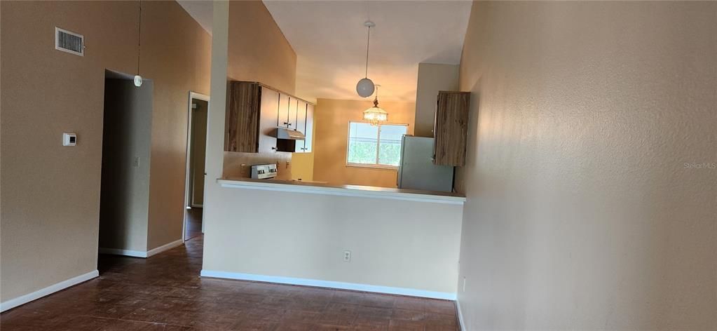 For Rent: $1,850 (2 beds, 2 baths, 960 Square Feet)