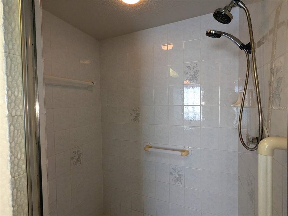 For Sale: $389,000 (3 beds, 2 baths, 2199 Square Feet)