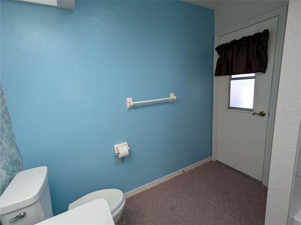 For Sale: $389,000 (3 beds, 2 baths, 2199 Square Feet)