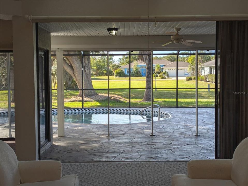 For Sale: $389,000 (3 beds, 2 baths, 2199 Square Feet)