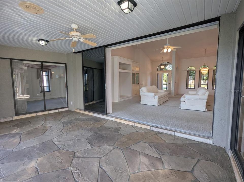 For Sale: $389,000 (3 beds, 2 baths, 2199 Square Feet)