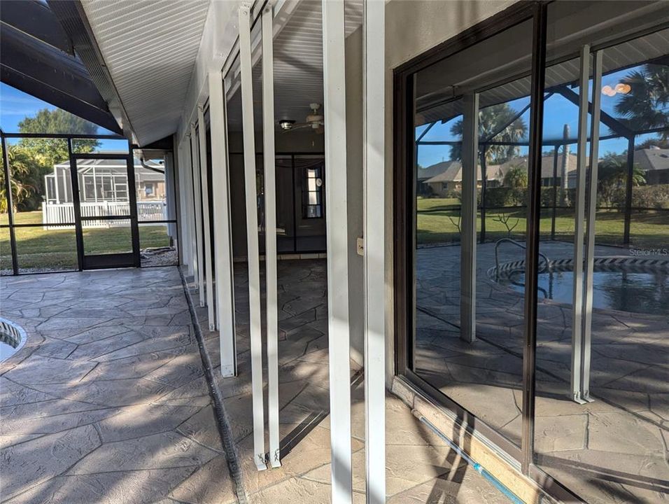 For Sale: $389,000 (3 beds, 2 baths, 2199 Square Feet)