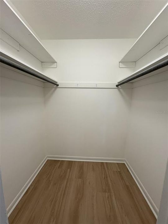 For Sale: $350,000 (3 beds, 2 baths, 1468 Square Feet)