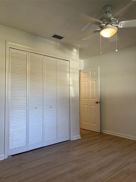 For Sale: $350,000 (3 beds, 2 baths, 1468 Square Feet)