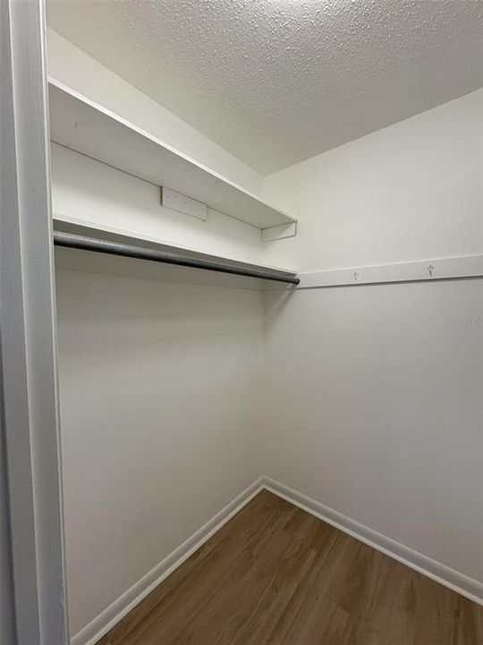 For Sale: $350,000 (3 beds, 2 baths, 1468 Square Feet)