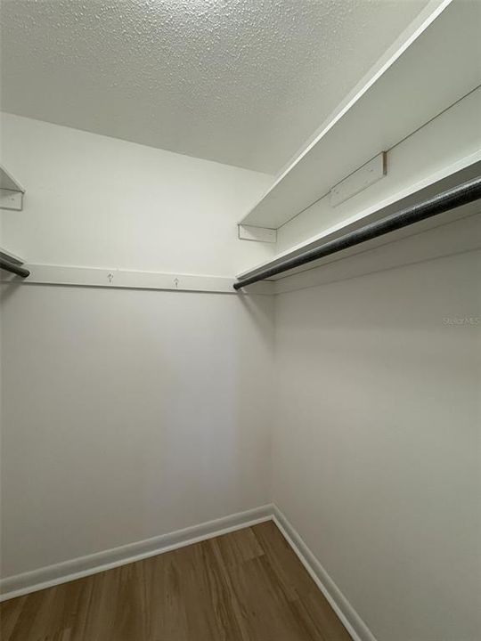 For Sale: $350,000 (3 beds, 2 baths, 1468 Square Feet)