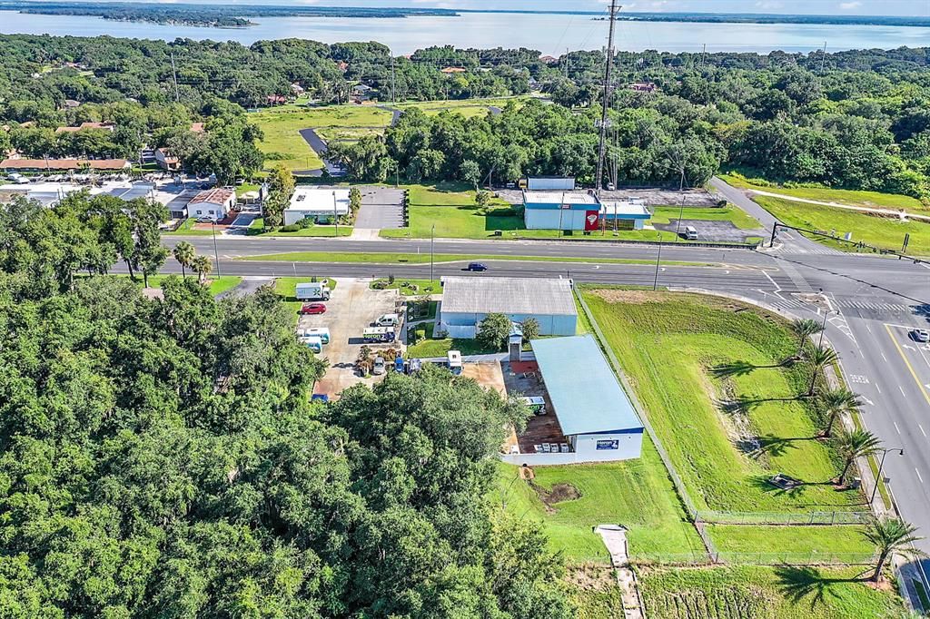 Под контрактом: $1,900,000 (0 спален, 0 ванн, 7000 Квадратных фут)