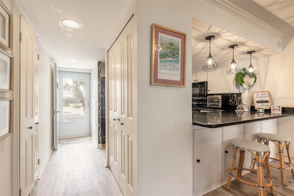 En Venta: $535,000 (2 camas, 2 baños, 950 Pies cuadrados)