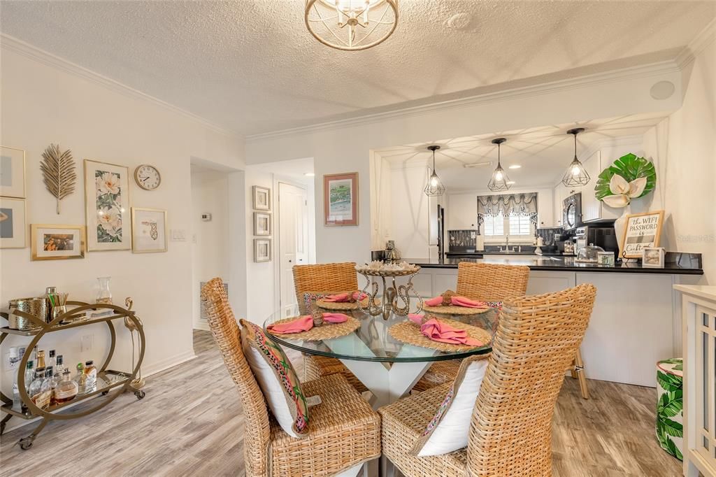 En Venta: $535,000 (2 camas, 2 baños, 950 Pies cuadrados)