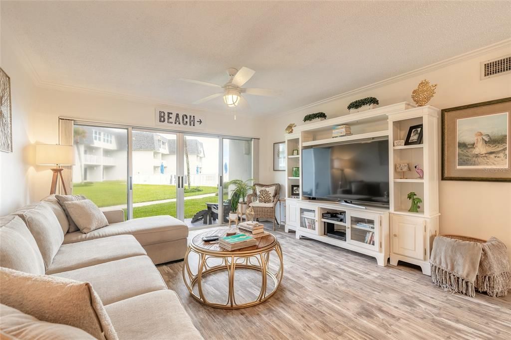 En Venta: $535,000 (2 camas, 2 baños, 950 Pies cuadrados)