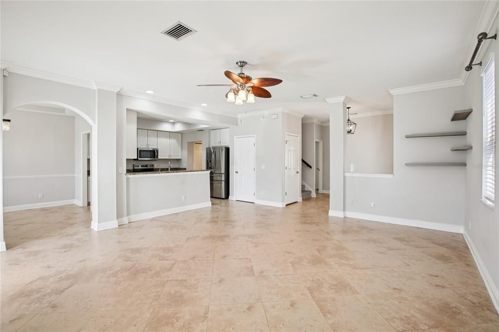 待售: $599,500 (4 贝兹, 3 浴室, 2716 平方英尺)