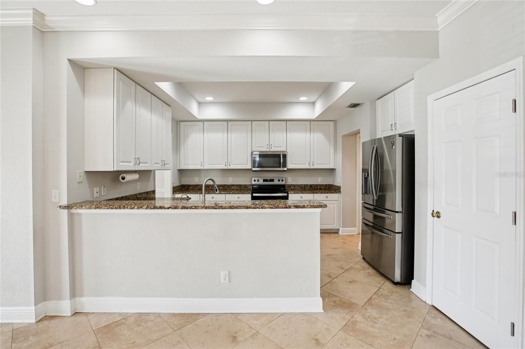 待售: $599,500 (4 贝兹, 3 浴室, 2716 平方英尺)