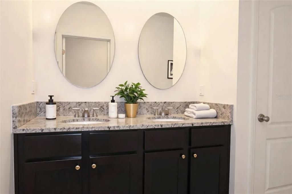 For Sale: $395,900 (5 beds, 3 baths, 2616 Square Feet)