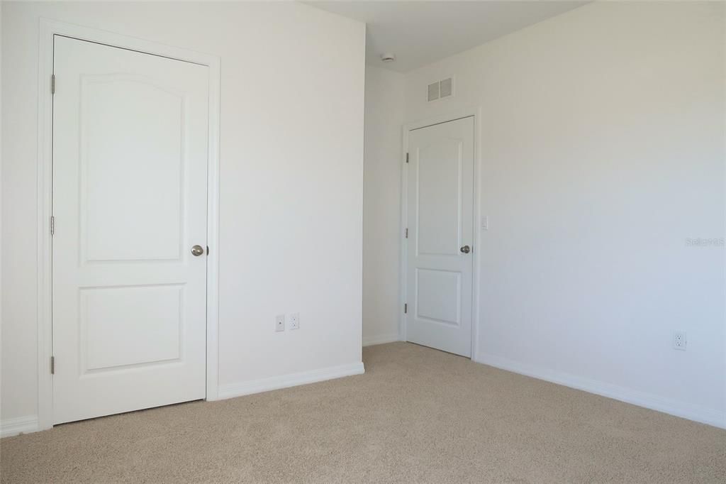 For Sale: $395,900 (5 beds, 3 baths, 2616 Square Feet)