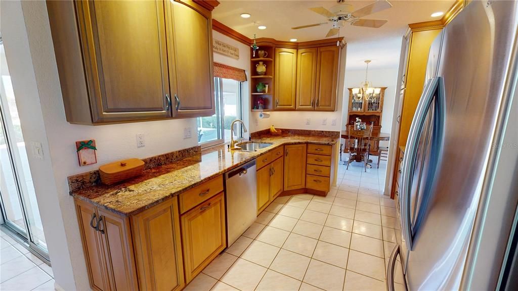 Под контрактом: $559,000 (3 спален, 2 ванн, 1697 Квадратных фут)