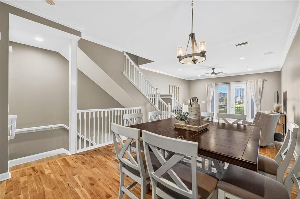 待售: $1,799,900 (4 贝兹, 3 浴室, 3340 平方英尺)