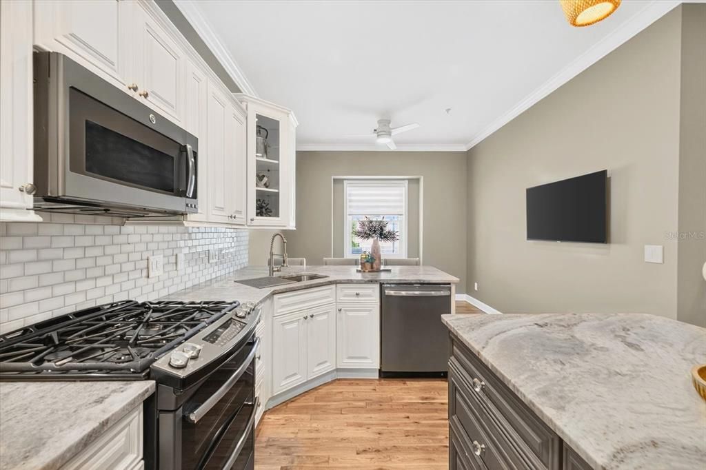 待售: $1,799,900 (4 贝兹, 3 浴室, 3340 平方英尺)