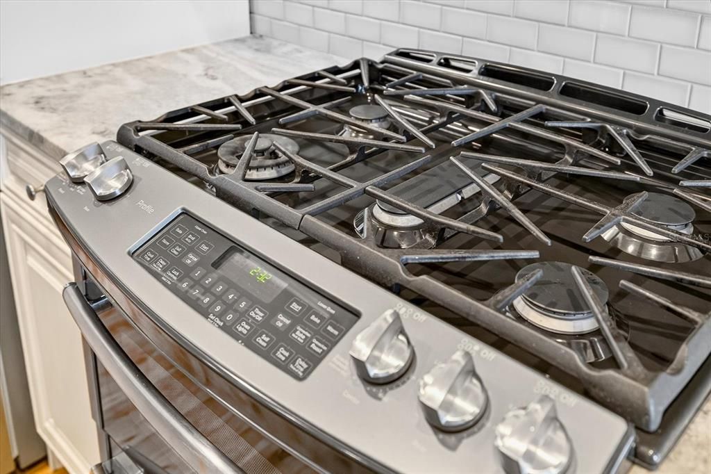 待售: $1,799,900 (4 贝兹, 3 浴室, 3340 平方英尺)