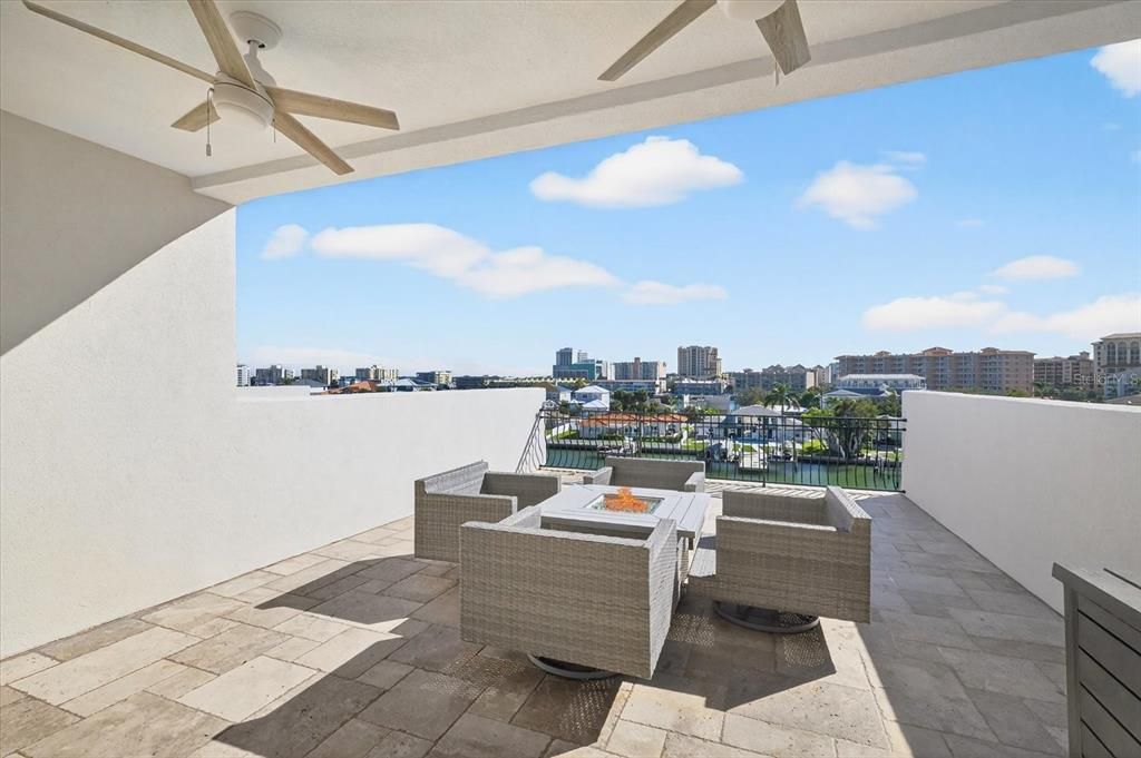 待售: $1,799,900 (4 贝兹, 3 浴室, 3340 平方英尺)