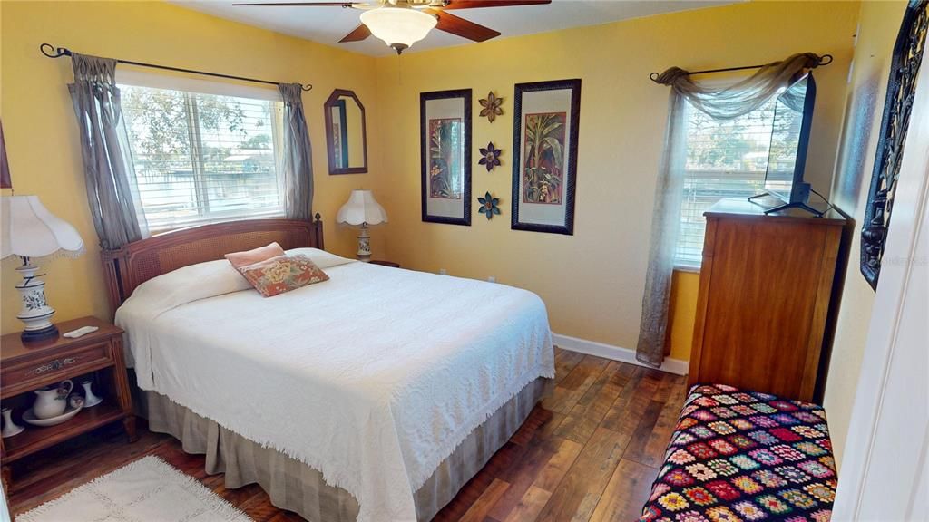 На продажу: $575,000 (3 спален, 2 ванн, 1912 Квадратных фут)