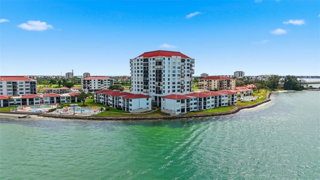 На продажу: $699,900 (2 спален, 2 ванн, 1140 Квадратных фут)