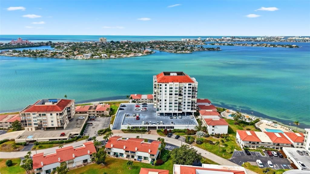 На продажу: $699,900 (2 спален, 2 ванн, 1140 Квадратных фут)