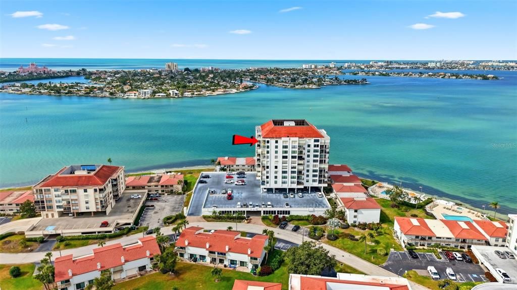 На продажу: $699,900 (2 спален, 2 ванн, 1140 Квадратных фут)