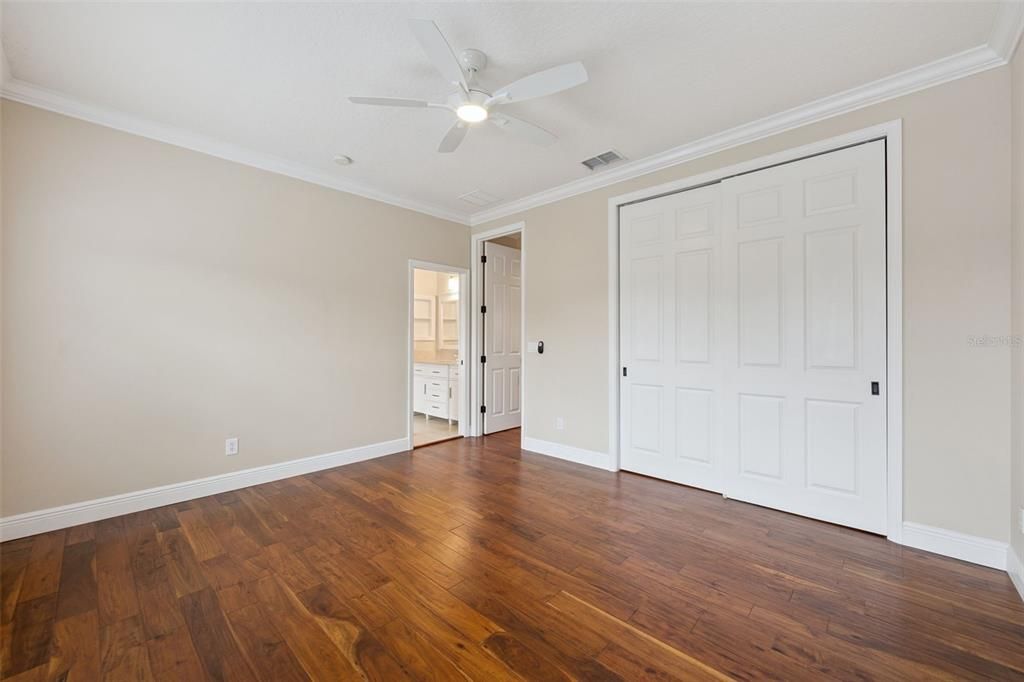 En Venta: $680,000 (5 camas, 3 baños, 3317 Pies cuadrados)