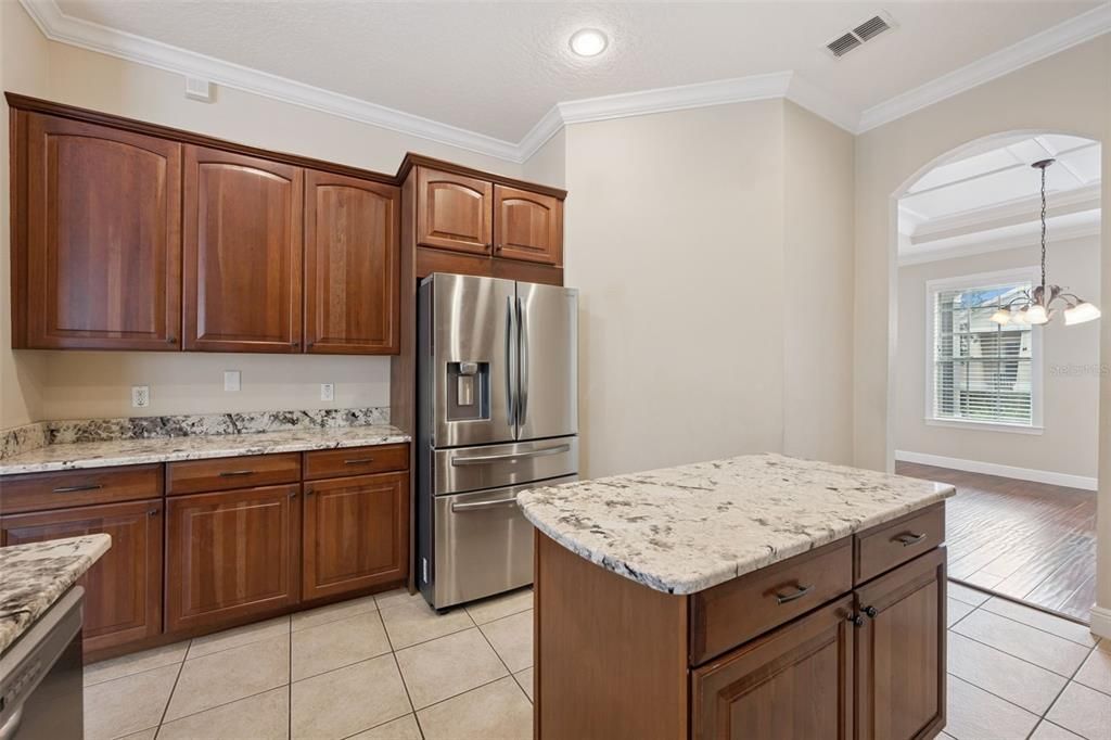 En Venta: $680,000 (5 camas, 3 baños, 3317 Pies cuadrados)