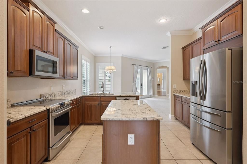 En Venta: $680,000 (5 camas, 3 baños, 3317 Pies cuadrados)