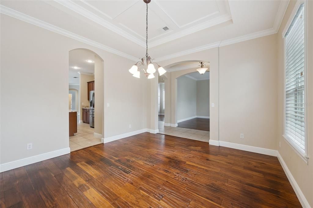 En Venta: $680,000 (5 camas, 3 baños, 3317 Pies cuadrados)