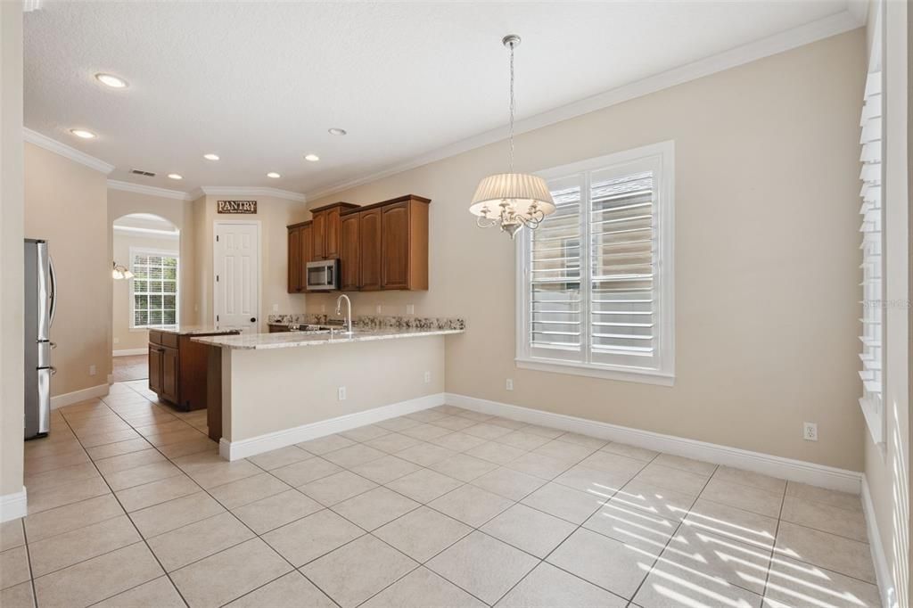 En Venta: $680,000 (5 camas, 3 baños, 3317 Pies cuadrados)