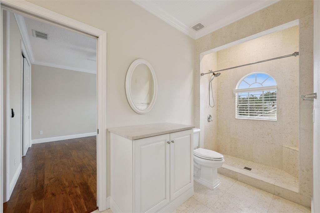 En Venta: $680,000 (5 camas, 3 baños, 3317 Pies cuadrados)