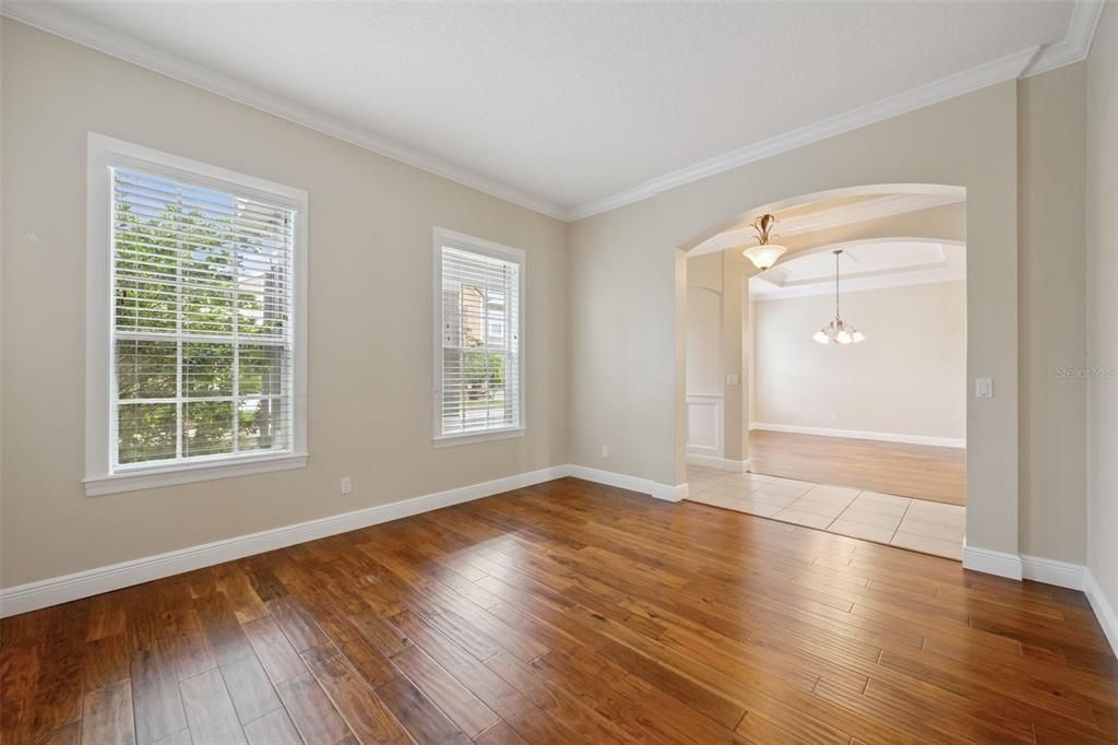 En Venta: $680,000 (5 camas, 3 baños, 3317 Pies cuadrados)