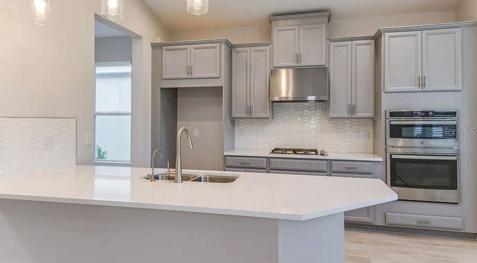 For Sale: $439,999 (3 beds, 3 baths, 1768 Square Feet)