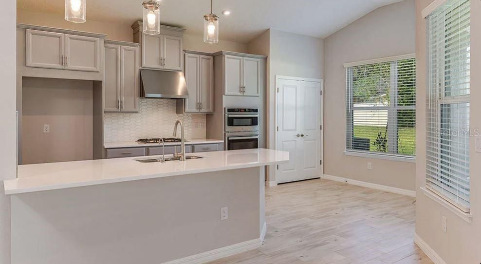 For Sale: $439,999 (3 beds, 3 baths, 1768 Square Feet)