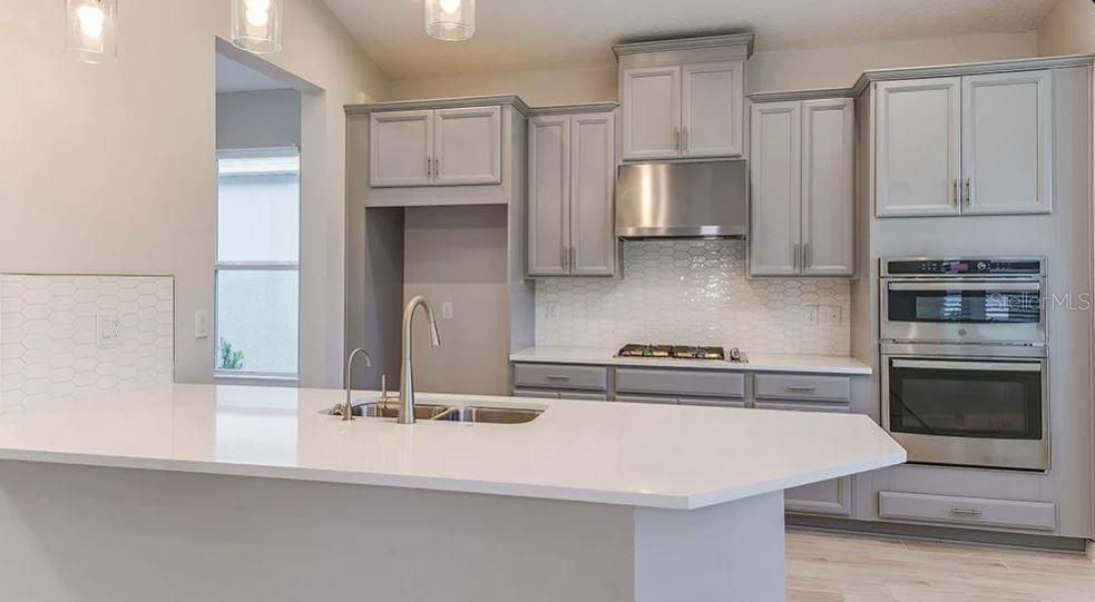 For Sale: $439,999 (3 beds, 3 baths, 1768 Square Feet)