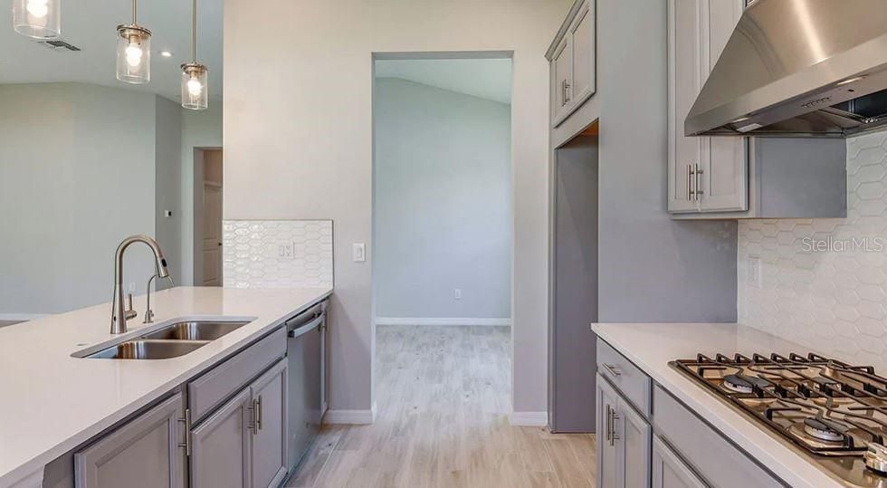 For Sale: $439,999 (3 beds, 3 baths, 1768 Square Feet)