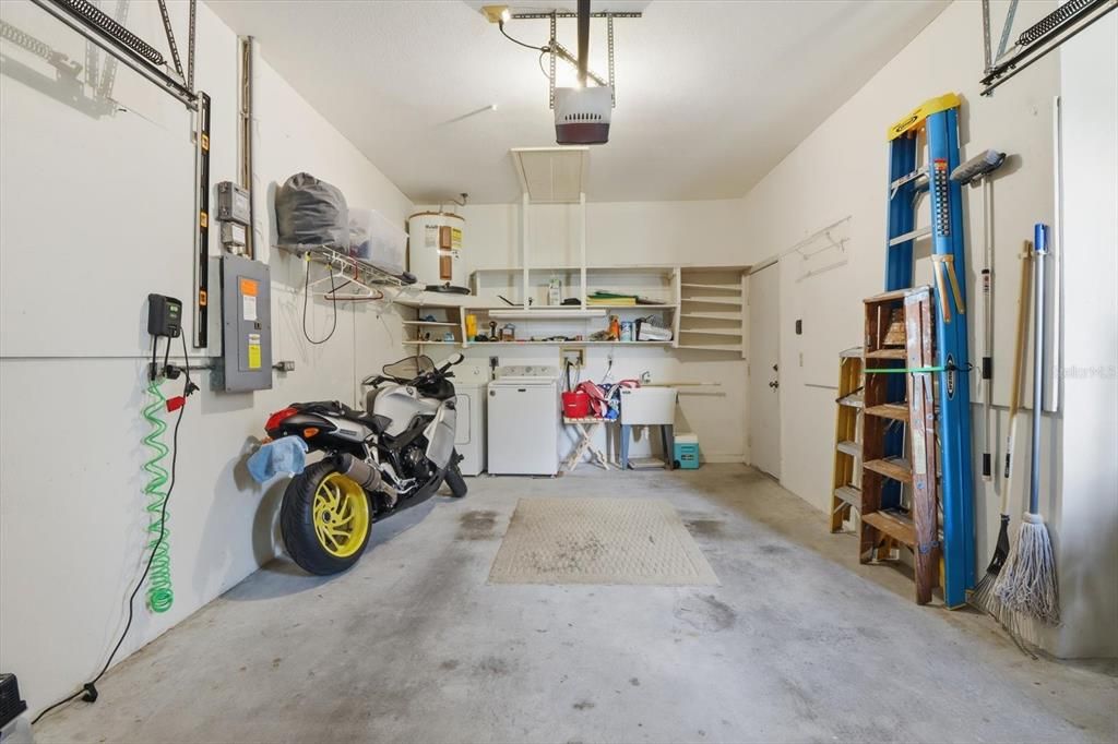 For Sale: $192,500 (2 beds, 2 baths, 1089 Square Feet)