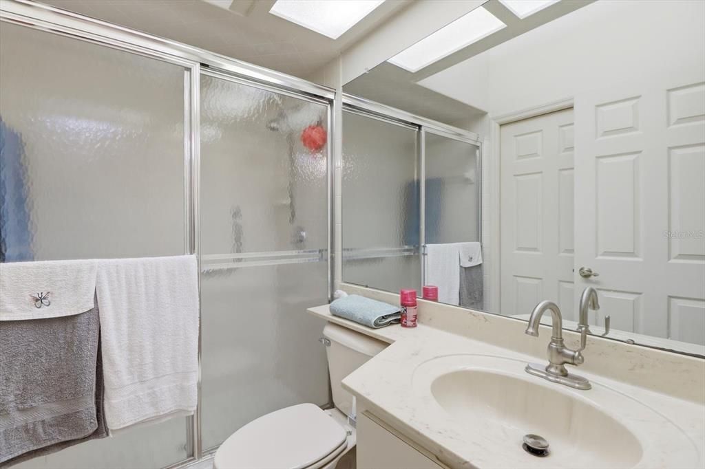 For Sale: $192,500 (2 beds, 2 baths, 1089 Square Feet)