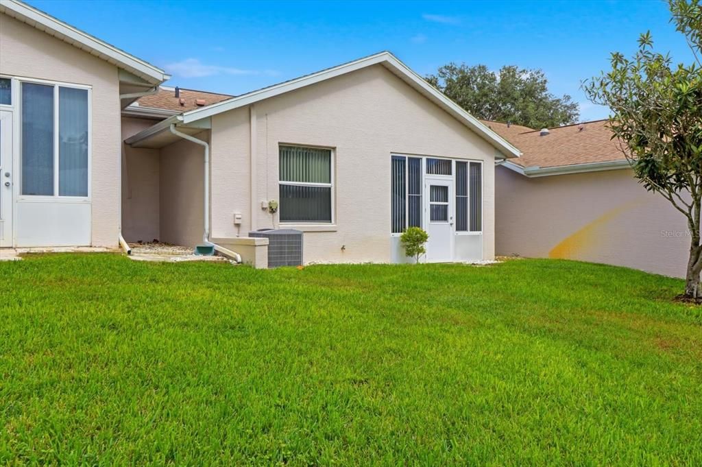 For Sale: $192,500 (2 beds, 2 baths, 1089 Square Feet)