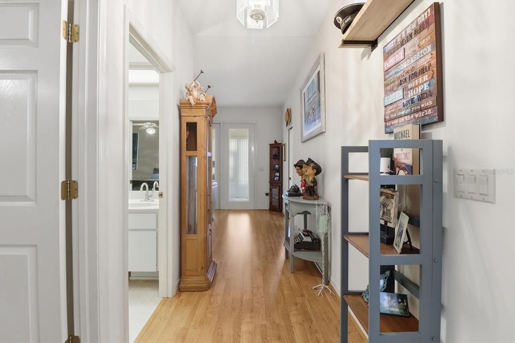 For Sale: $192,500 (2 beds, 2 baths, 1089 Square Feet)